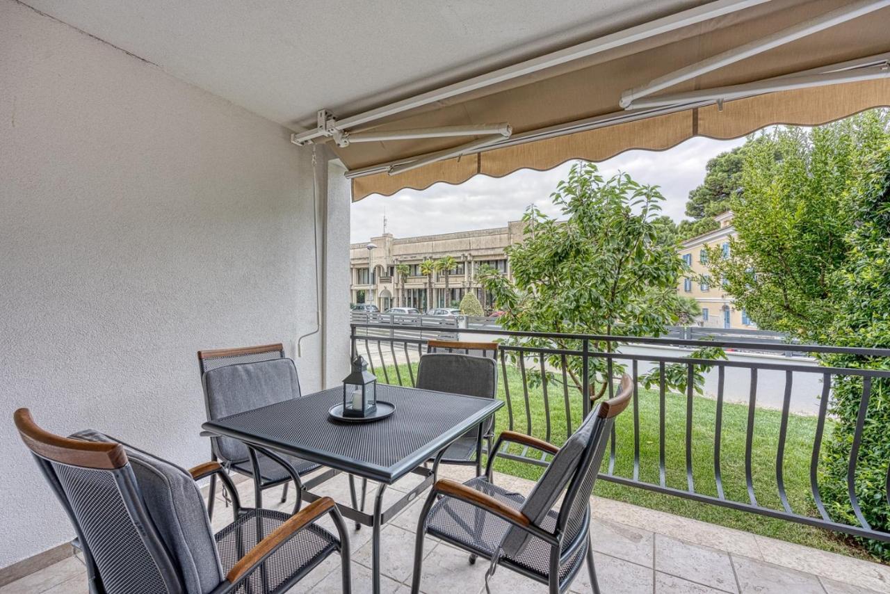 Apartments Claudio Porec Exterior photo