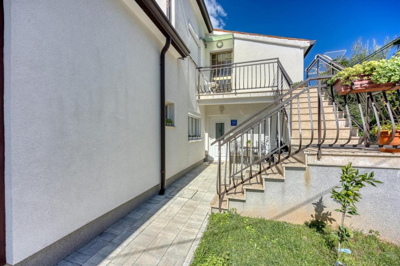 Apartments Claudio Porec Exterior photo